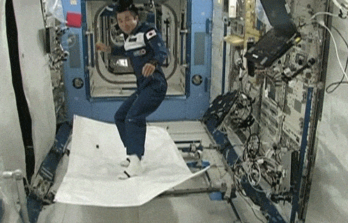 flying-carpet-space