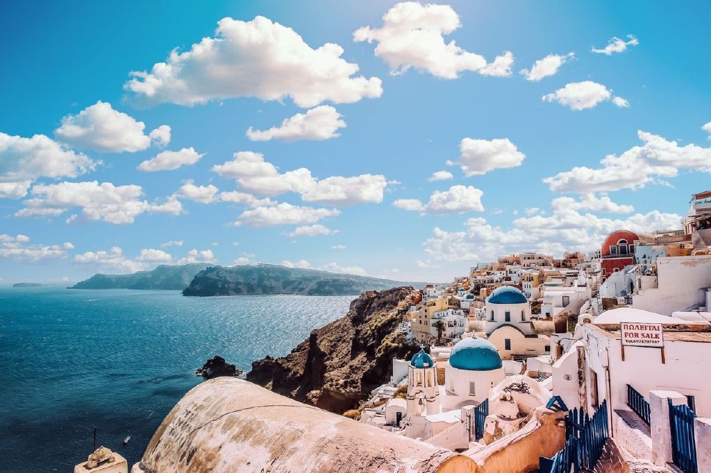 7 Things to do in Santorini on Budget